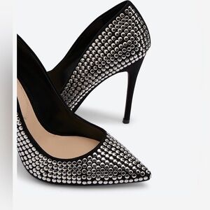 New Bralilia Studded High Heel Pumps - Black
BRALILIA